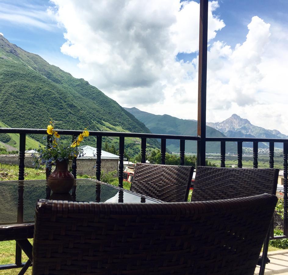 Cherry Hotel Kazbegi Bagian luar foto